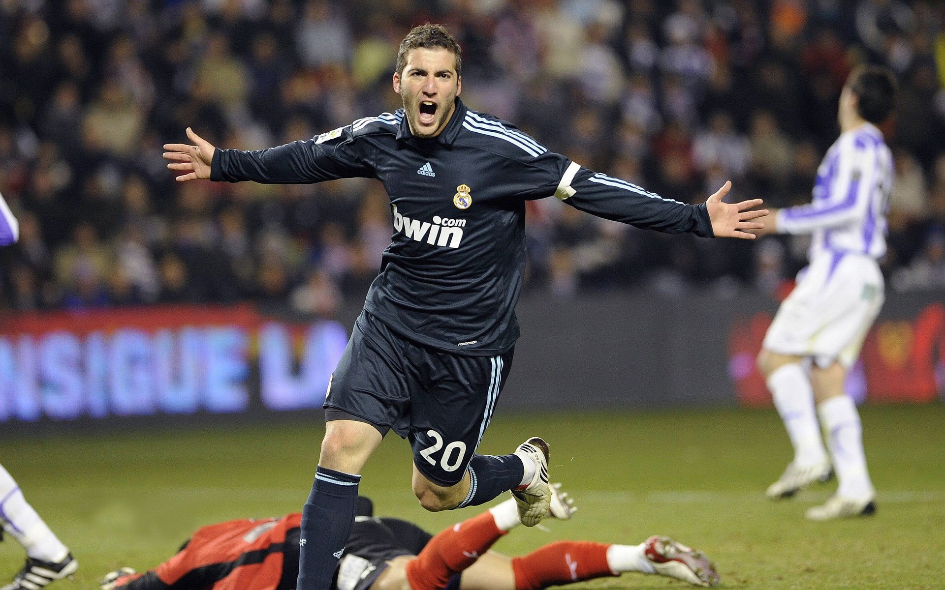 “南非羚羊队的进攻新武器：诺克·达维德·彼得森的独特技艺”