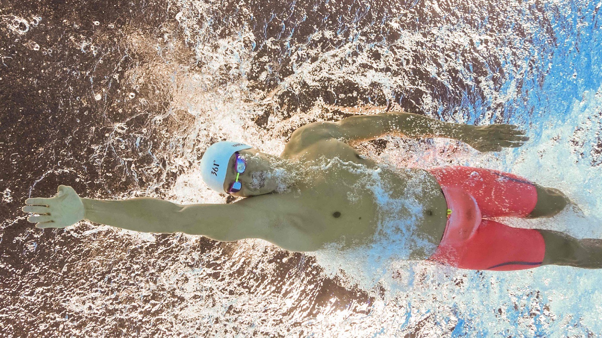 中国篮球强化热身体系提升赛前准备完整度，篮球训练专项热身动作